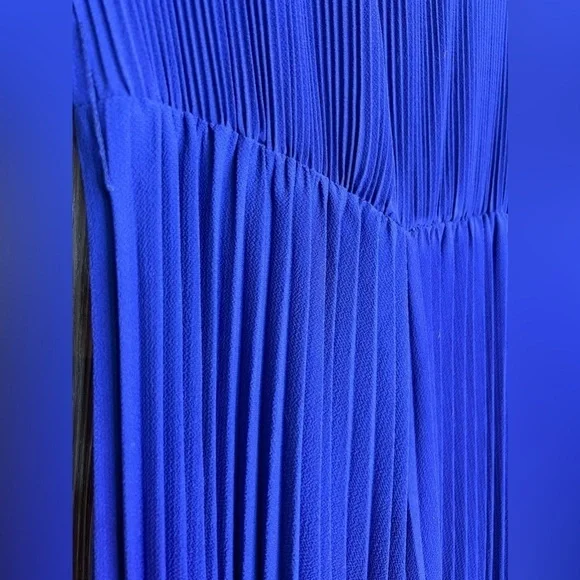 263. Lady Women's Solid Colored Lantern Sleeve Jumpsuit With Pleats Medium - Picture 5 of 6